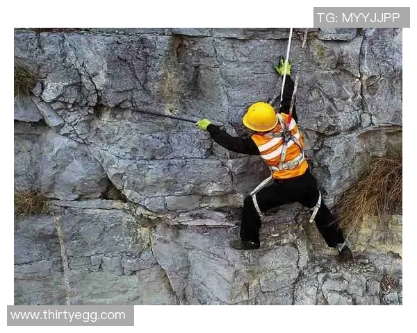 广州攀岩队防守策略解析：攀岩热点的背后故事与启示