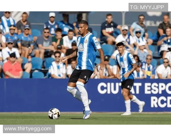 瓦伦西亚复出大将助力，球队士气大振，迎来赛季首场连胜